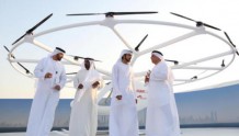 迪拜测试无人飞的 有望全球首推无人机载客服务