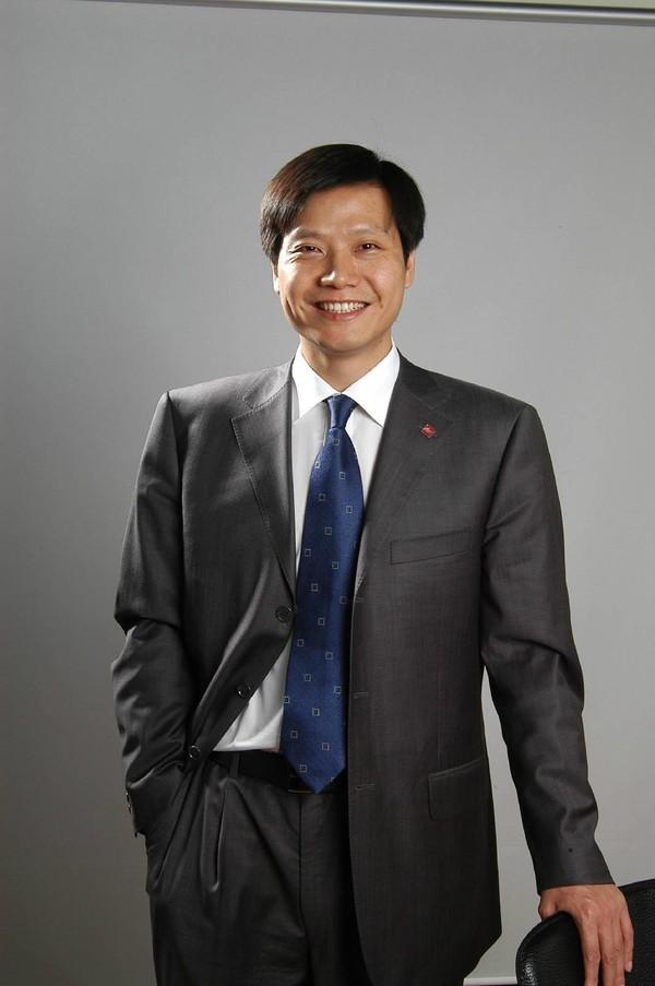 雷军追逐人工智能风口 发重磅AI产品 胜券在握吗