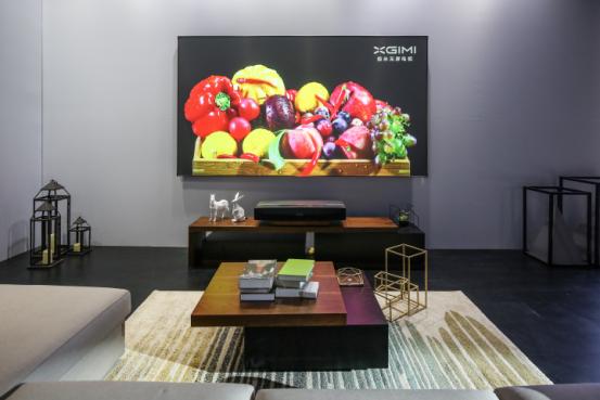 极米打造国内首个影音发SAO节 经典版无屏电视一秒售罄