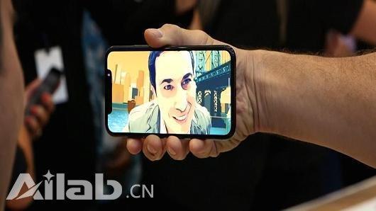 iPhone X利用面部印记解锁手机 引发隐私担忧
