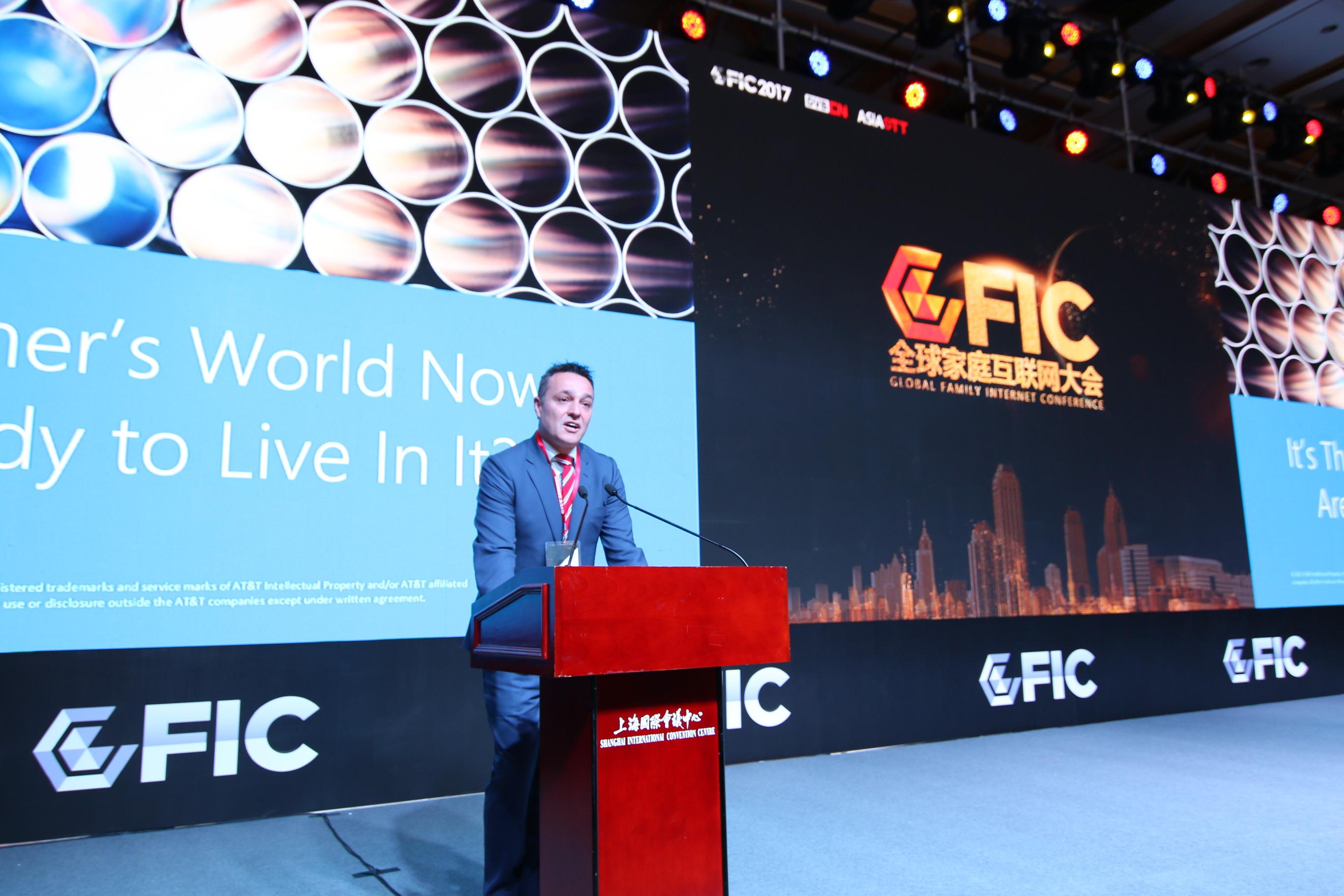 AT&T  Tash Stamatelos：电视行业迎来重大变革！如何把握客户需求？