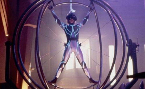 VR头盔市场正缓慢走出低迷：索尼PlayStation VR最畅销