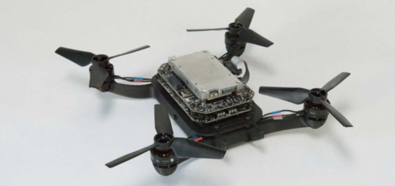 MIT开发Flight Goggles VR系统训练无人机 为减少碰撞维修或更换