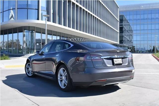 老司机们的车联网 电子车牌加州上路