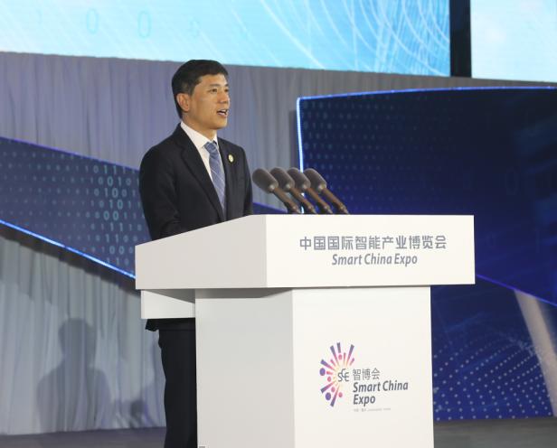 百度董事长李彦宏:通过研究人脑工作让机器像人一样思考是行不通的