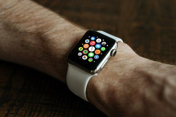 Apple Watch继续领跑全球智能手表市场 一代产品最为畅销