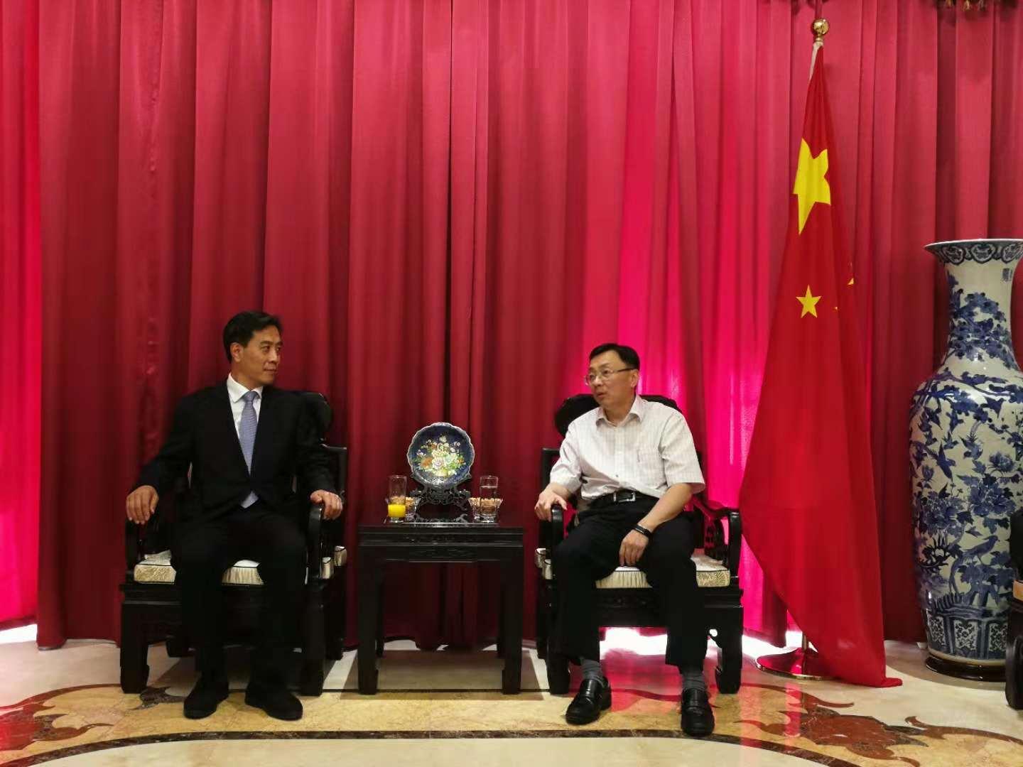 驻阿联酋大使倪坚会见国家广电总局副局长高建民