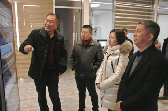 郑欣调研桐梓县融媒体中心建设