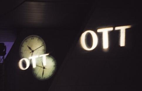 电视果调研：电视重度用户超5成 投屏观看为回归客厅经济带来新变化