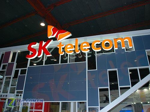 SKT总裁朴正镐在德国柏林举行的“5Germany”国际会议上发表演讲介绍5G经验